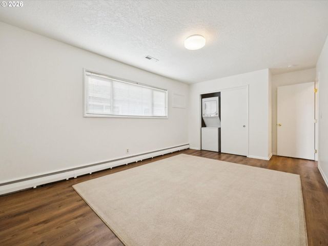 3332 Se 9TH Ave, Portland, OR 97202