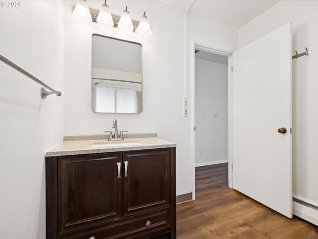 3332 Se 9TH Ave, Portland, OR 97202