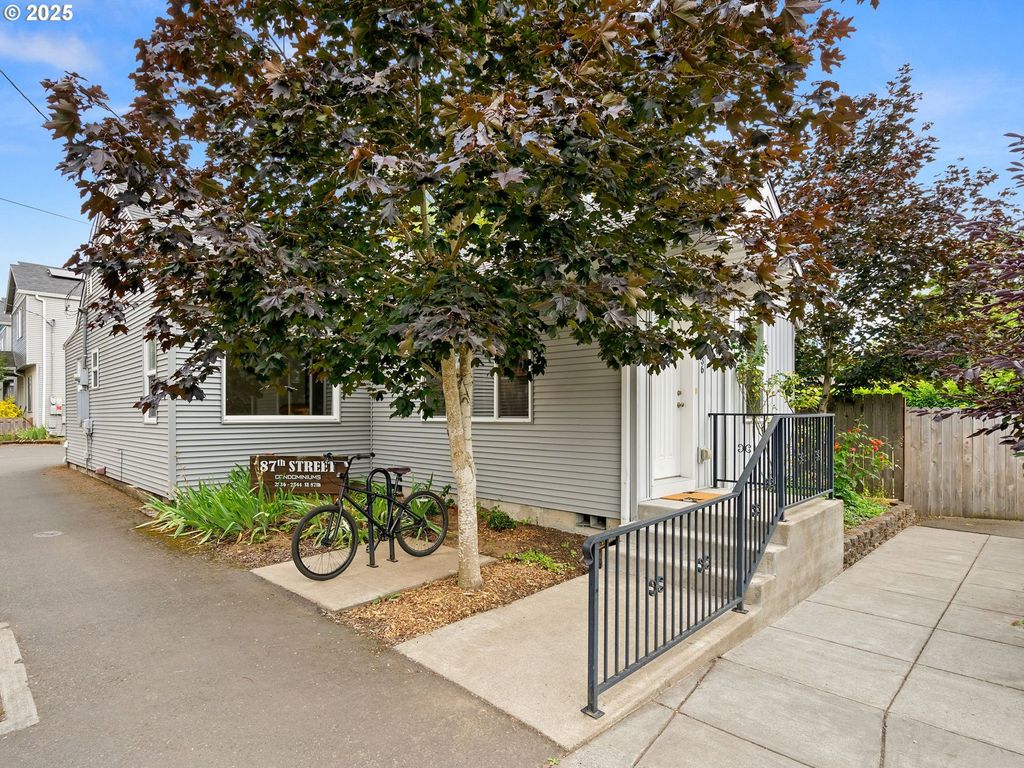 2536 Se 87TH Ave, Portland, OR 97266
