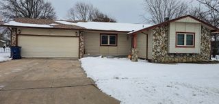 2420 N Edgemoor St, Wichita, KS 67220