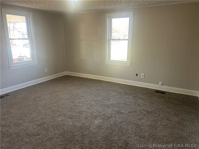 333 S 1st Street, Austin, IN 47102