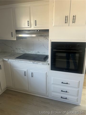 333 S 1st Street, Austin, IN 47102