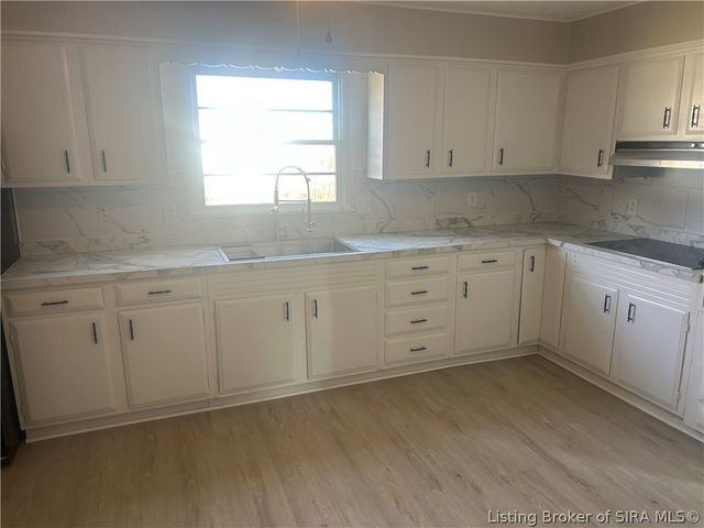 333 S 1st Street, Austin, IN 47102