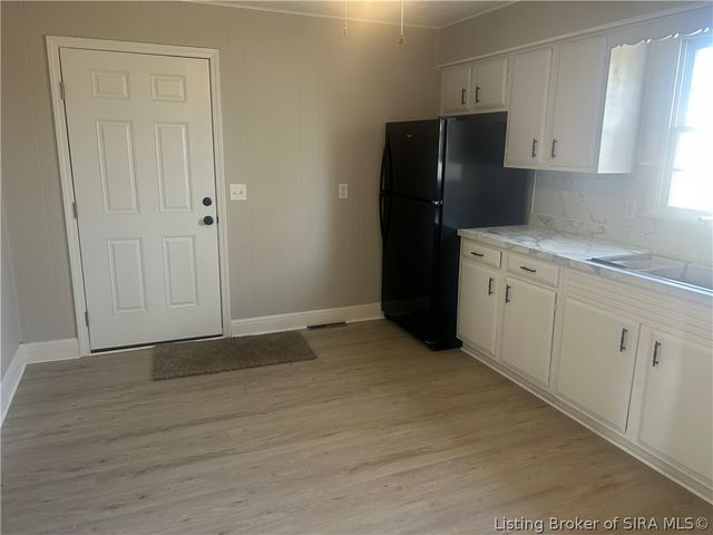 333 S 1st Street, Austin, IN 47102