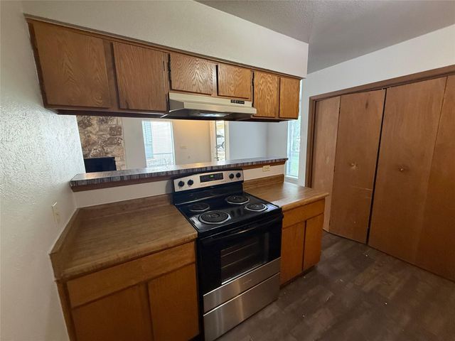 7601 St Amant PL A, Austin, TX 78749