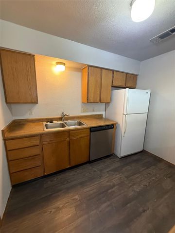 7601 St Amant PL A, Austin, TX 78749