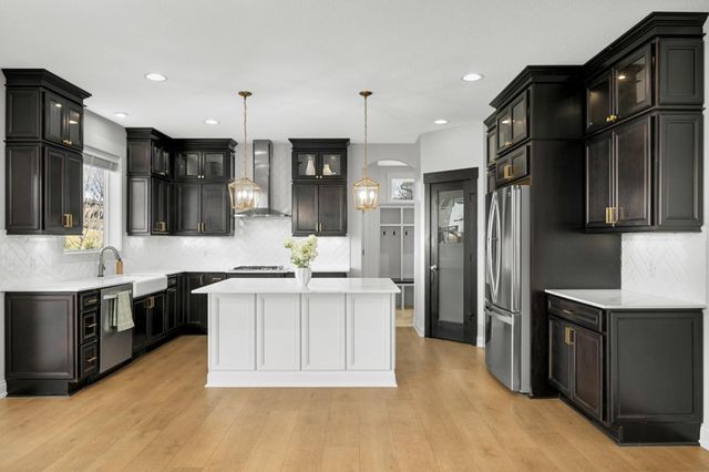 20377 Hampton Court, Lakeville, MN 55044