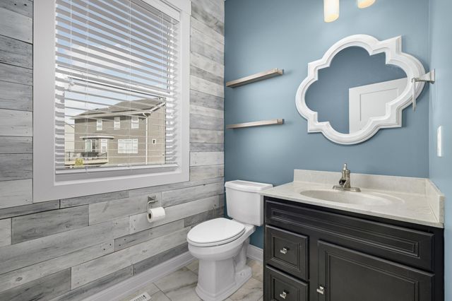 20377 Hampton Court, Lakeville, MN 55044