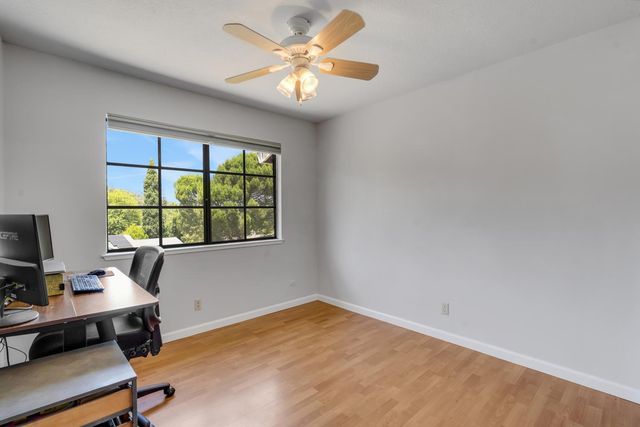 924 Yosemite Ln, El Dorado Hills, CA 95762