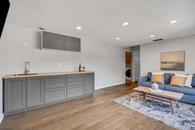 924 Yosemite Ln, El Dorado Hills, CA 95762