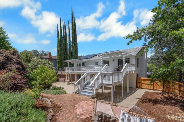 924 Yosemite Ln, El Dorado Hills, CA 95762