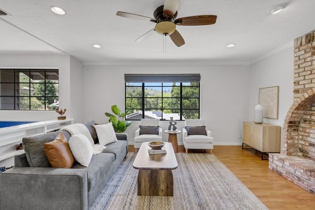 924 Yosemite Ln, El Dorado Hills, CA 95762