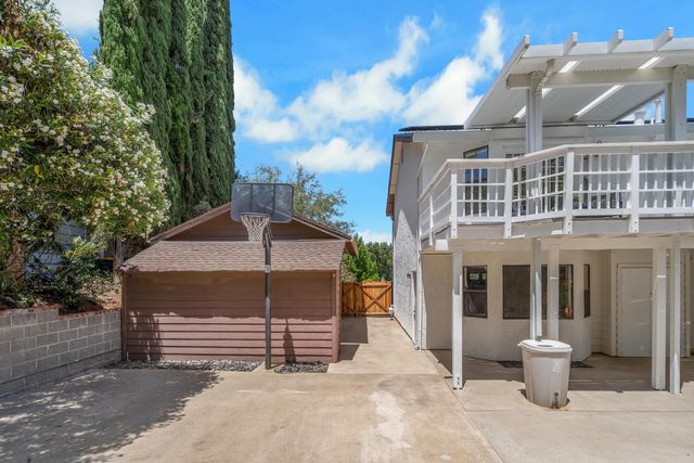 924 Yosemite Ln, El Dorado Hills, CA 95762