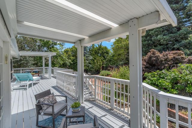 924 Yosemite Ln, El Dorado Hills, CA 95762