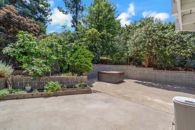 924 Yosemite Ln, El Dorado Hills, CA 95762