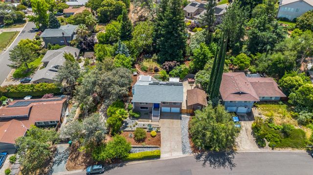 924 Yosemite Ln, El Dorado Hills, CA 95762