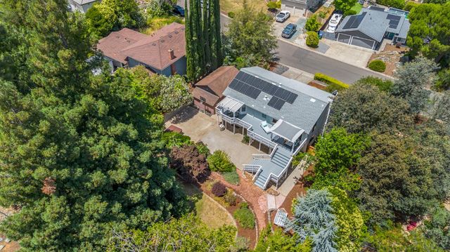 924 Yosemite Ln, El Dorado Hills, CA 95762