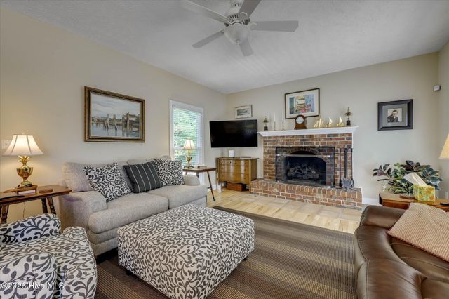 687 Whitewood Way, North Augusta, SC 29860