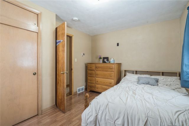 508 Valley Street, Center Point, IA 52213