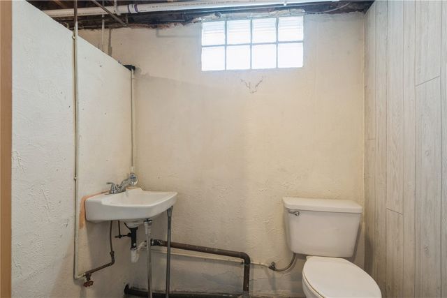 508 Valley Street, Center Point, IA 52213