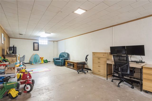 508 Valley Street, Center Point, IA 52213