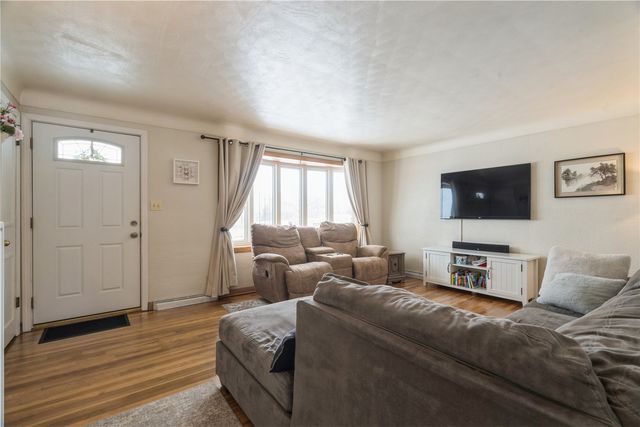 508 Valley Street, Center Point, IA 52213