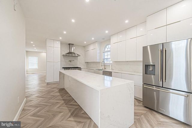 11 CHANCELLOR PARK DR, Mays Landing, NJ 08330