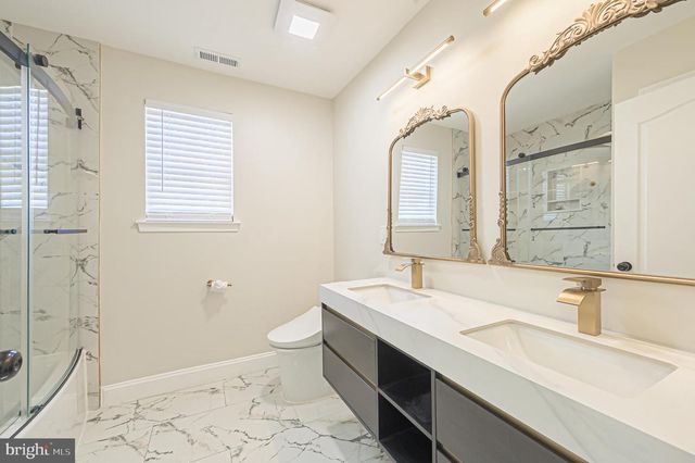 11 CHANCELLOR PARK DR, Mays Landing, NJ 08330