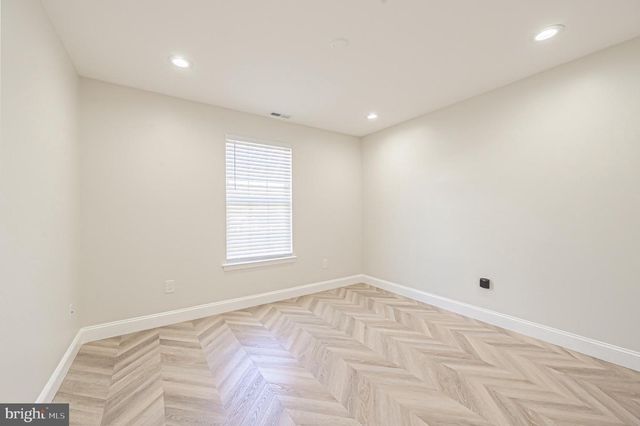 11 CHANCELLOR PARK DR, Mays Landing, NJ 08330