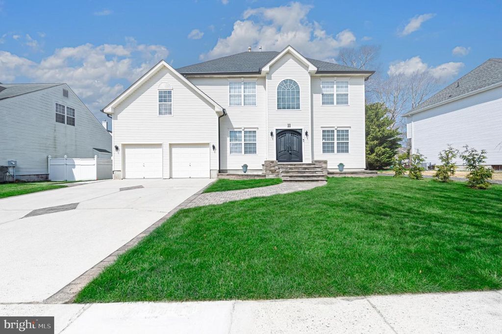 11 CHANCELLOR PARK DR, Mays Landing, NJ 08330