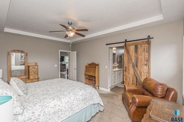 3233 S Manifold Ave Avenue, Sioux Falls, SD 57110