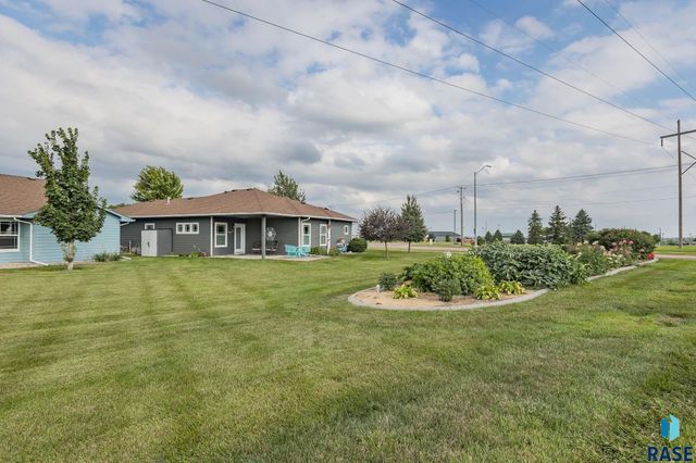 3233 S Manifold Ave Avenue, Sioux Falls, SD 57110