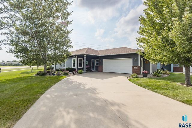 3233 S Manifold Ave Avenue, Sioux Falls, SD 57110