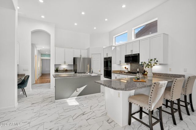 5225 E BLUEFIELD Avenue, Scottsdale, AZ 85254
