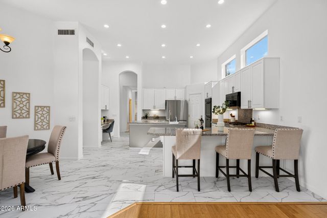 5225 E BLUEFIELD Avenue, Scottsdale, AZ 85254