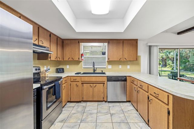 9661 W DEEPWOODS DRIVE, Crystal River, FL 34428