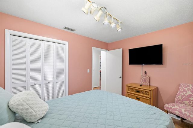 9661 W DEEPWOODS DRIVE, Crystal River, FL 34428
