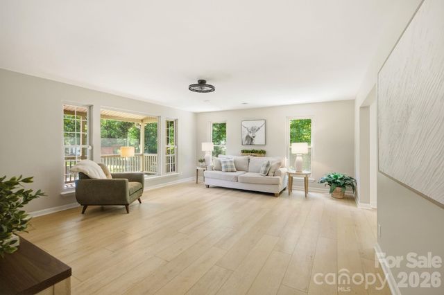 195 Azalea Road, Mooresville, NC 28115