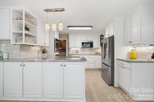 195 Azalea Road, Mooresville, NC 28115