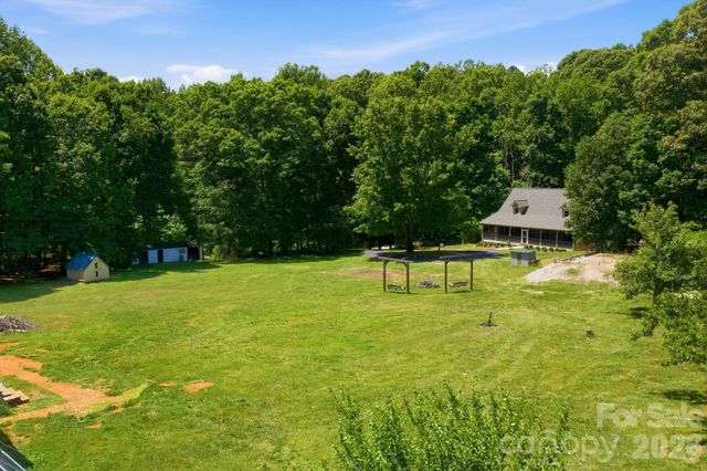 195 Azalea Road, Mooresville, NC 28115