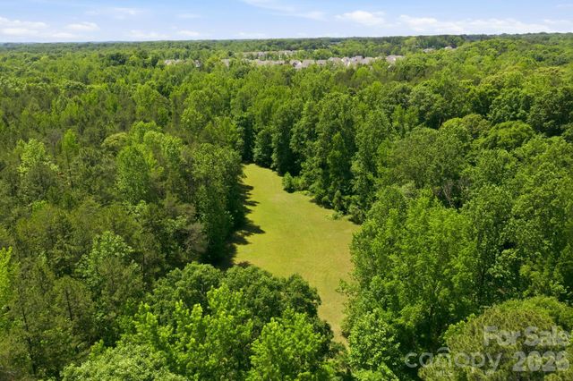 195 Azalea Road, Mooresville, NC 28115