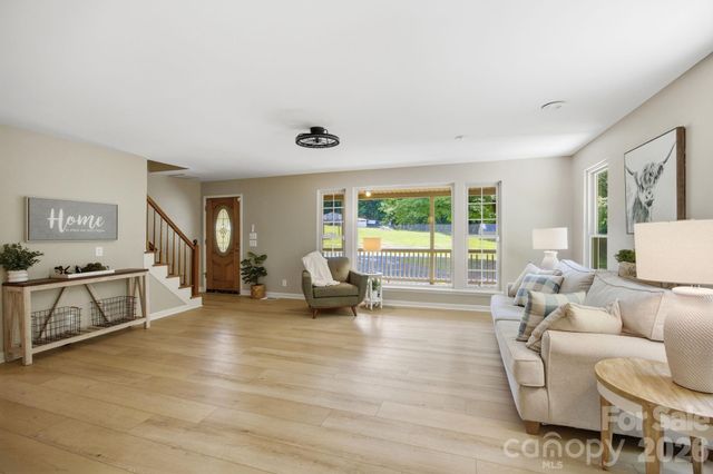195 Azalea Road, Mooresville, NC 28115