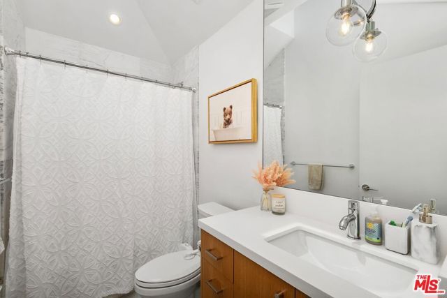 3715 Meier Street, Los Angeles, CA 90066