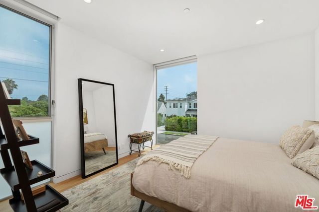 3715 Meier Street, Los Angeles, CA 90066