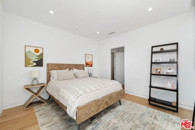 3715 Meier Street, Los Angeles, CA 90066