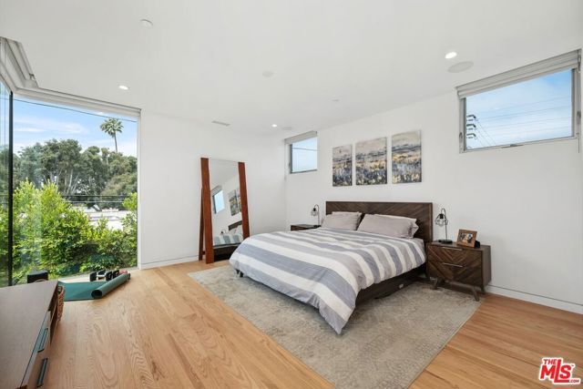 3715 Meier Street, Los Angeles, CA 90066