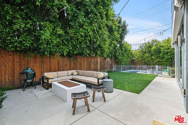 3715 Meier Street, Los Angeles, CA 90066