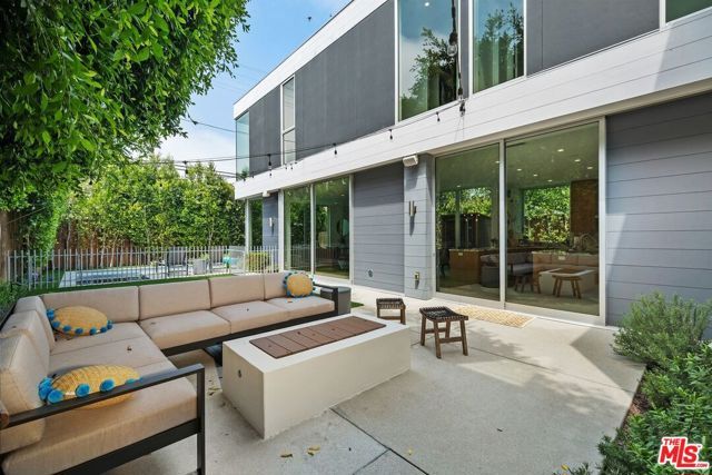 3715 Meier Street, Los Angeles, CA 90066