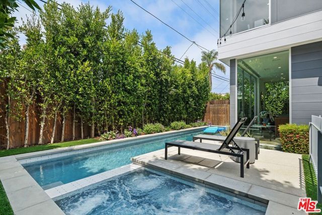 3715 Meier Street, Los Angeles, CA 90066