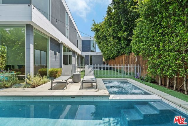 3715 Meier Street, Los Angeles, CA 90066